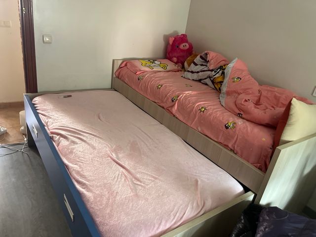 Litera infantil azul y rosa