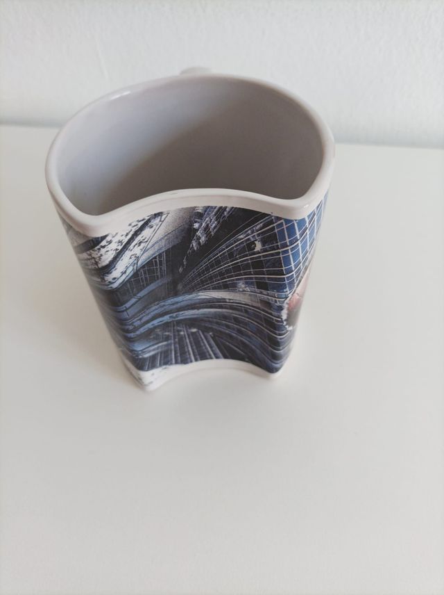 Taza Spiderman con forma de luna