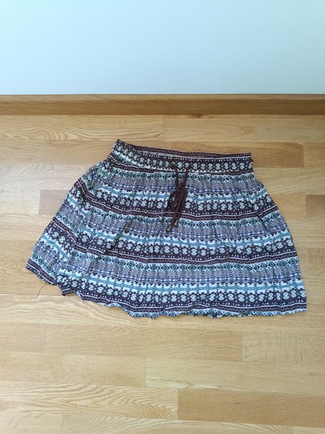 Minifalda boho marrón y azul