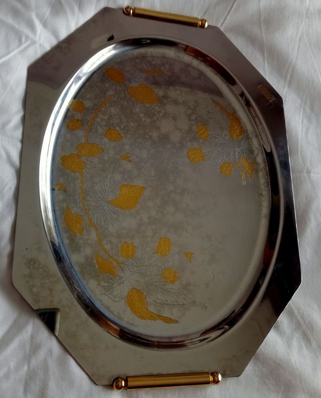 Bandeja de oro y acero inox