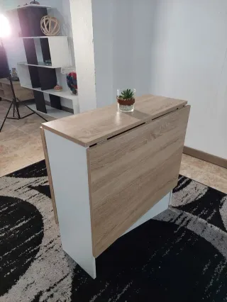 Mesa plegable +4 sillas para espacios reducidos