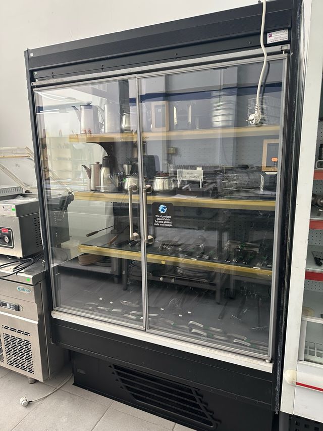 Expositor lacteos negro