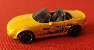 Hot Wheels Mazda '91 MX-5 Miata