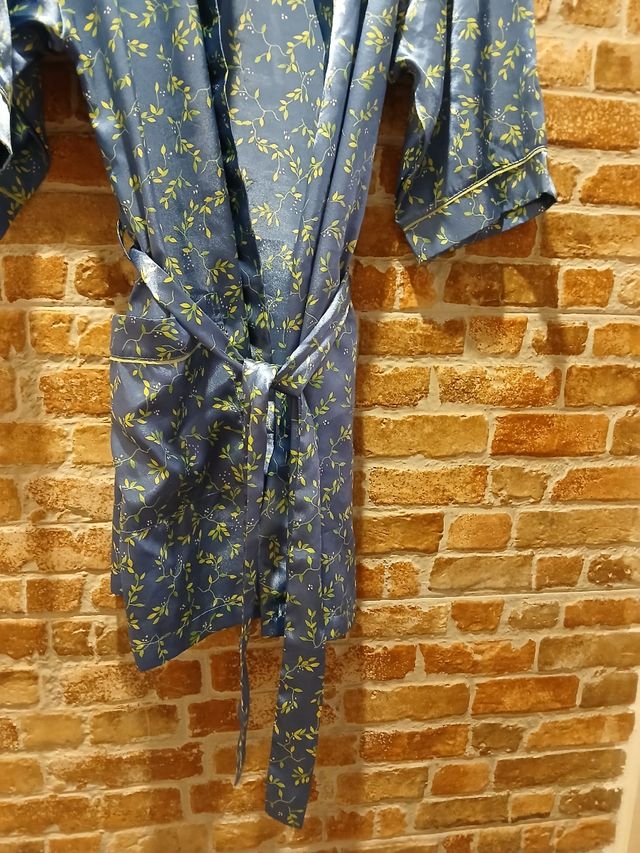 Bata kimono azul c/flores