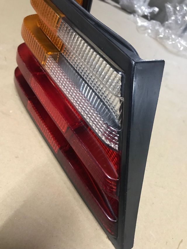 Piloto trasero mercedes  w124