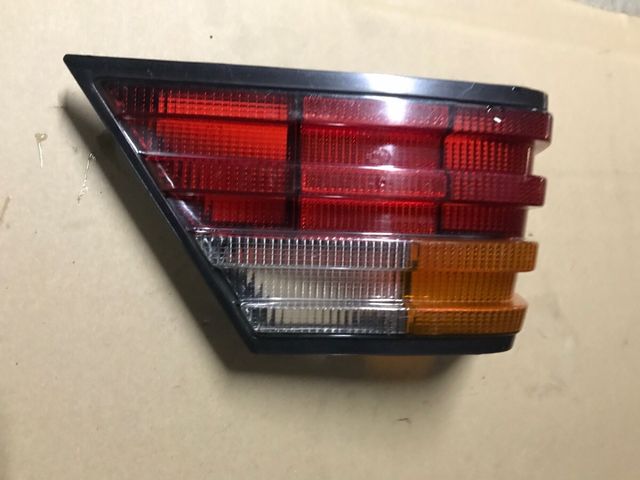 Piloto trasero mercedes  w124