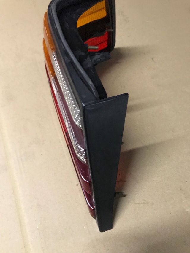 Piloto trasero mercedes  w124