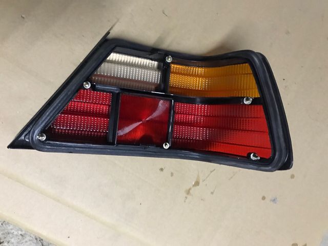 Piloto trasero mercedes  w124