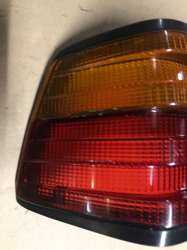 Piloto trasero mercedes  w124