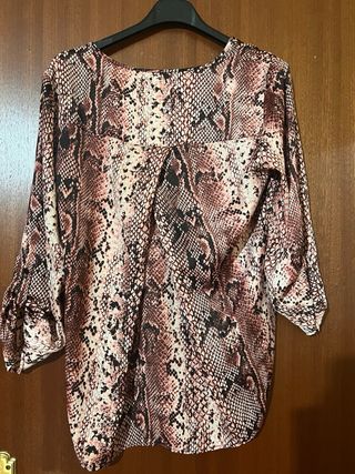 Blusa estampado serpiente rosa