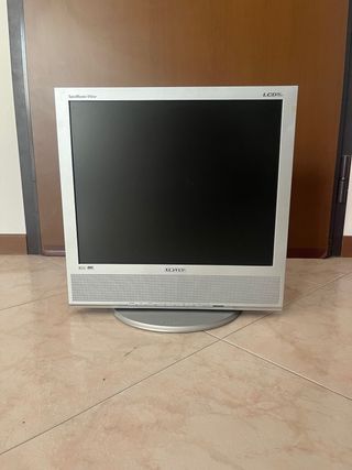 Samsung SyncMaster 910w LCD Monitor