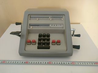 CALCULADORA FACIT CM2-16 AÑOS 50 - 60