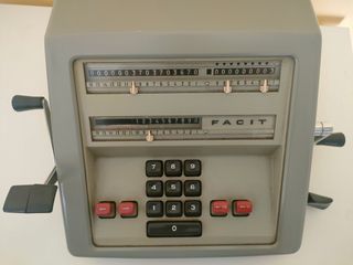 CALCULADORA FACIT CM2-16 AÑOS 50 - 60