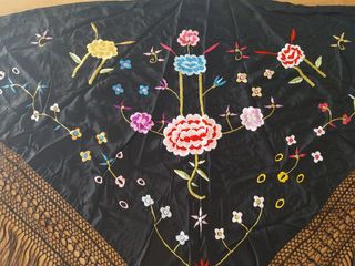 Mantón Manila antiguo bordado