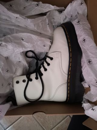 Dr. Martens Bianche