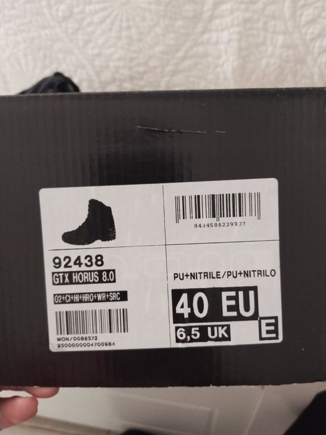 Botas trekking negras Vibram