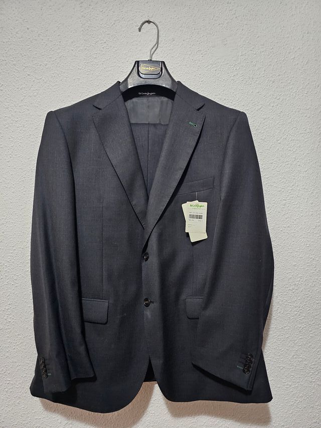 TRAJE HOMBRE GRIS OSCURO