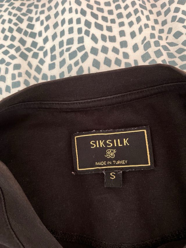 Camiseta Siksilk Negra - Talla S