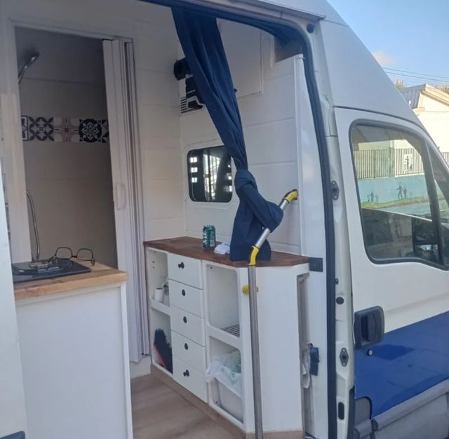 Se alquila / se vende Camperizada iveco