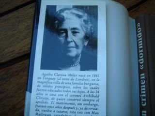 UN CRIMEN DORMIDO AGATHA CHRISTIE