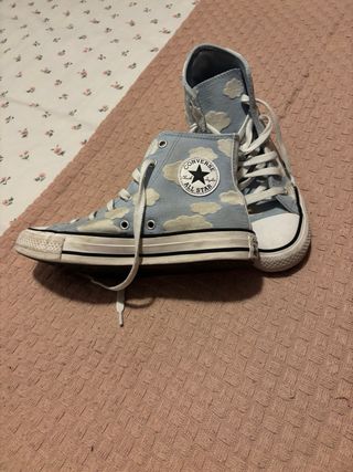Converse altas nubes - azules