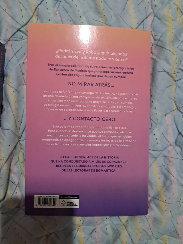 "Tan cerca de ti" y "Tan lejos de nosotros"