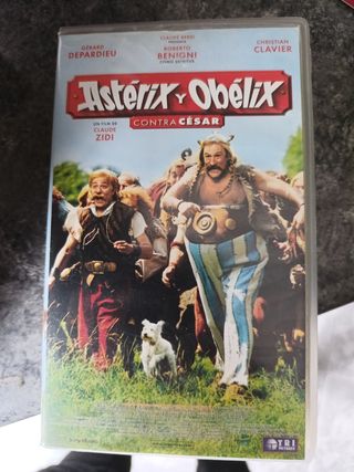 VHS: Two Much & El Principe Zamunda