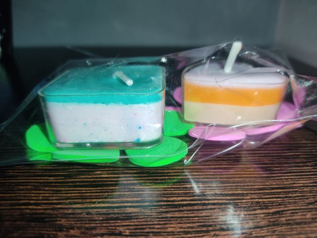 42 uds Velitas artesanales: 2 por cada paquete .