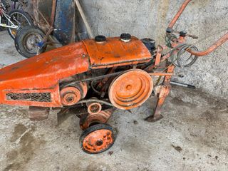 Mula mecánica PivaM9 antigua