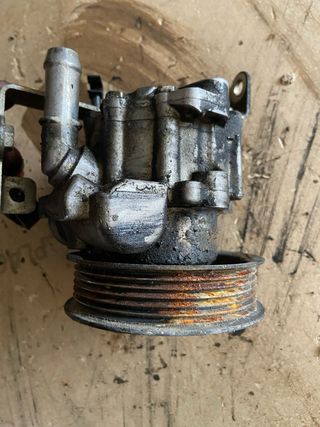 Bomba Dir. Peugeot 607 V6 usada