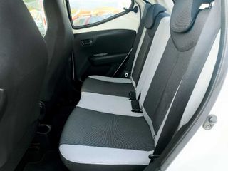 Toyota Aygo 2015 pocos kms camara pantalla tactil