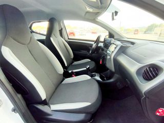 Toyota Aygo 2015 pocos kms camara pantalla tactil
