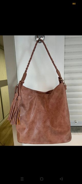 Bonito bolso amplio color nude.nuevo