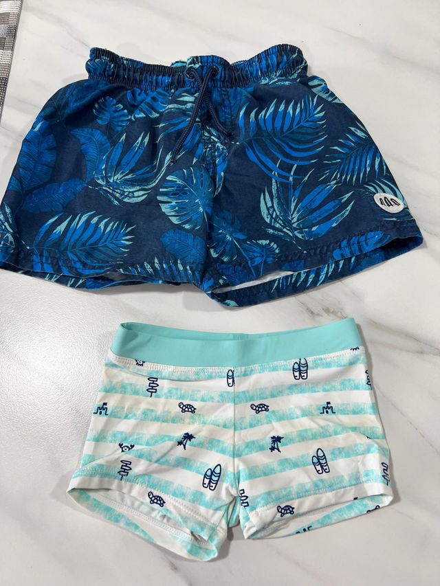 Lote de 2 bañadores de niño