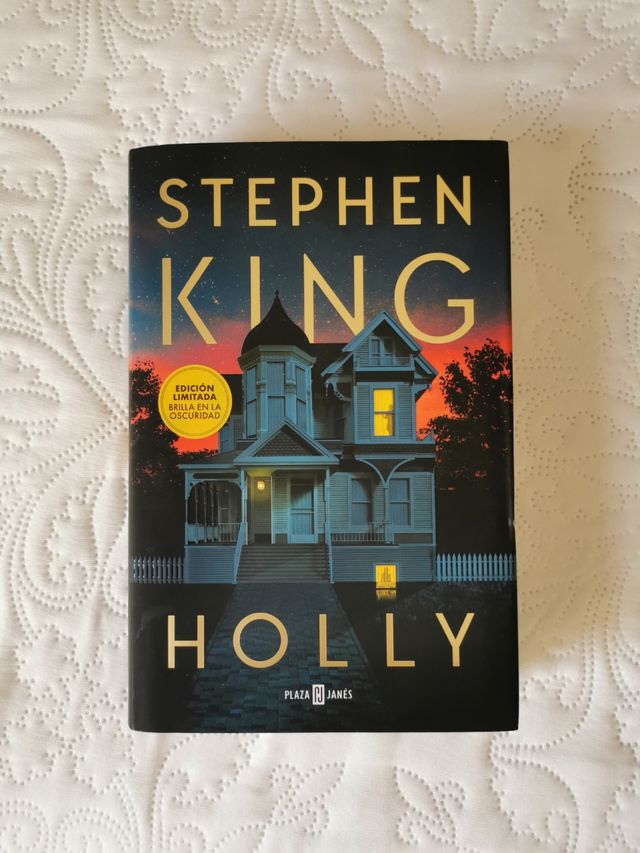 Holly (Edición en español)