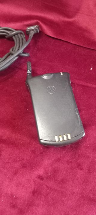 Motorola StarTac: telefono vintage + caricabatteri