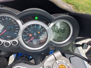 Triumph sprint st 1050