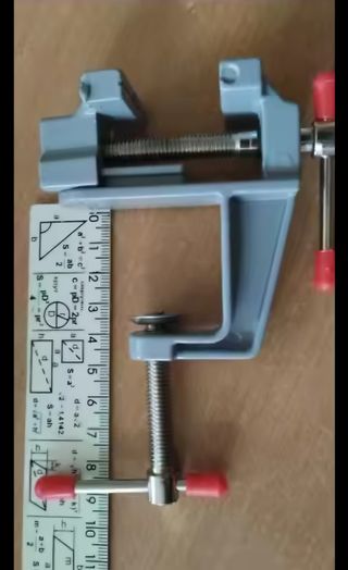 Mini prensa de banco - Práctica y en OFERTA!