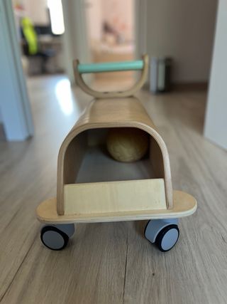 Andador correpasillos de madera