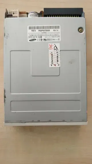 Disquetera Samsung SFD-321B 1.44 MB 3.5"