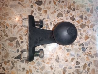 Enganche de bola a remolque 