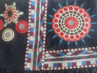 Mini Falda Desigual Negra - Bordada