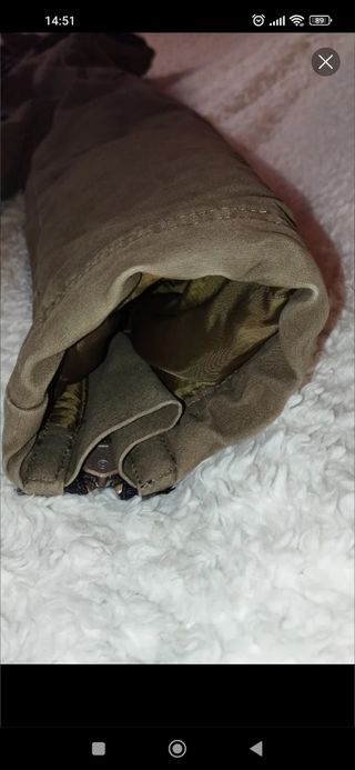 Cazadora verde militar oliva con capucha pelo