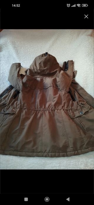 Cazadora verde militar oliva con capucha pelo