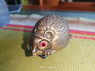 Grapadora erizo vintage