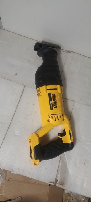 Sierra sable Dewalt DCS381 20V MAX
