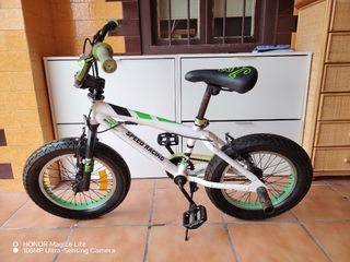 Bicicleta BMX infantil
