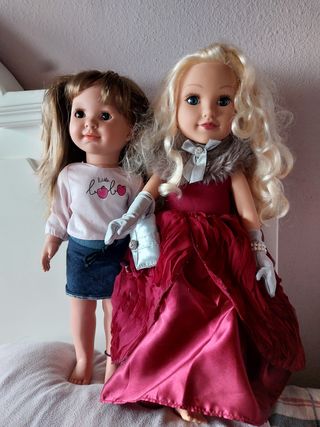 Muñeca elegante: Vestido rojo