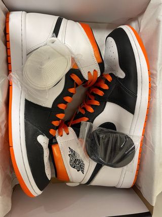 Nike Air Jordan 1 Retro High OG "Electro Orange"  