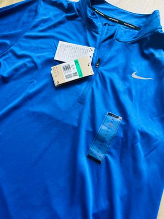 Camiseta larga Nike Pacer a estrenar